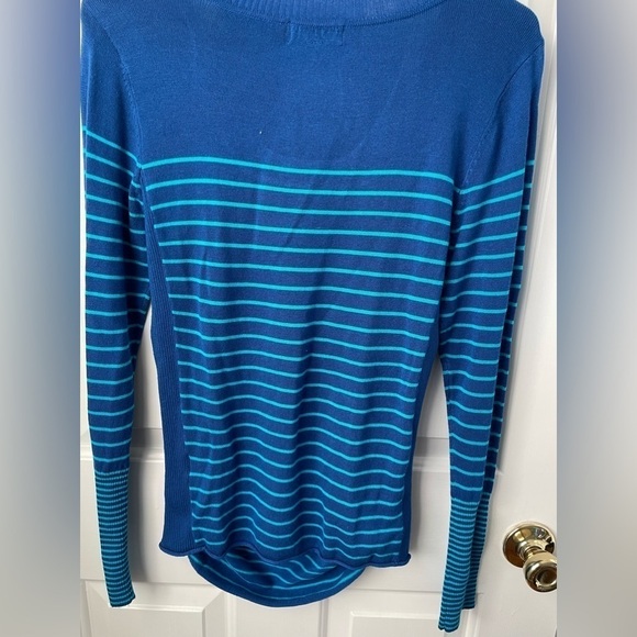 Takeout striped Blue Turquoise scoop neck sweater size large - Picture 4 of 5